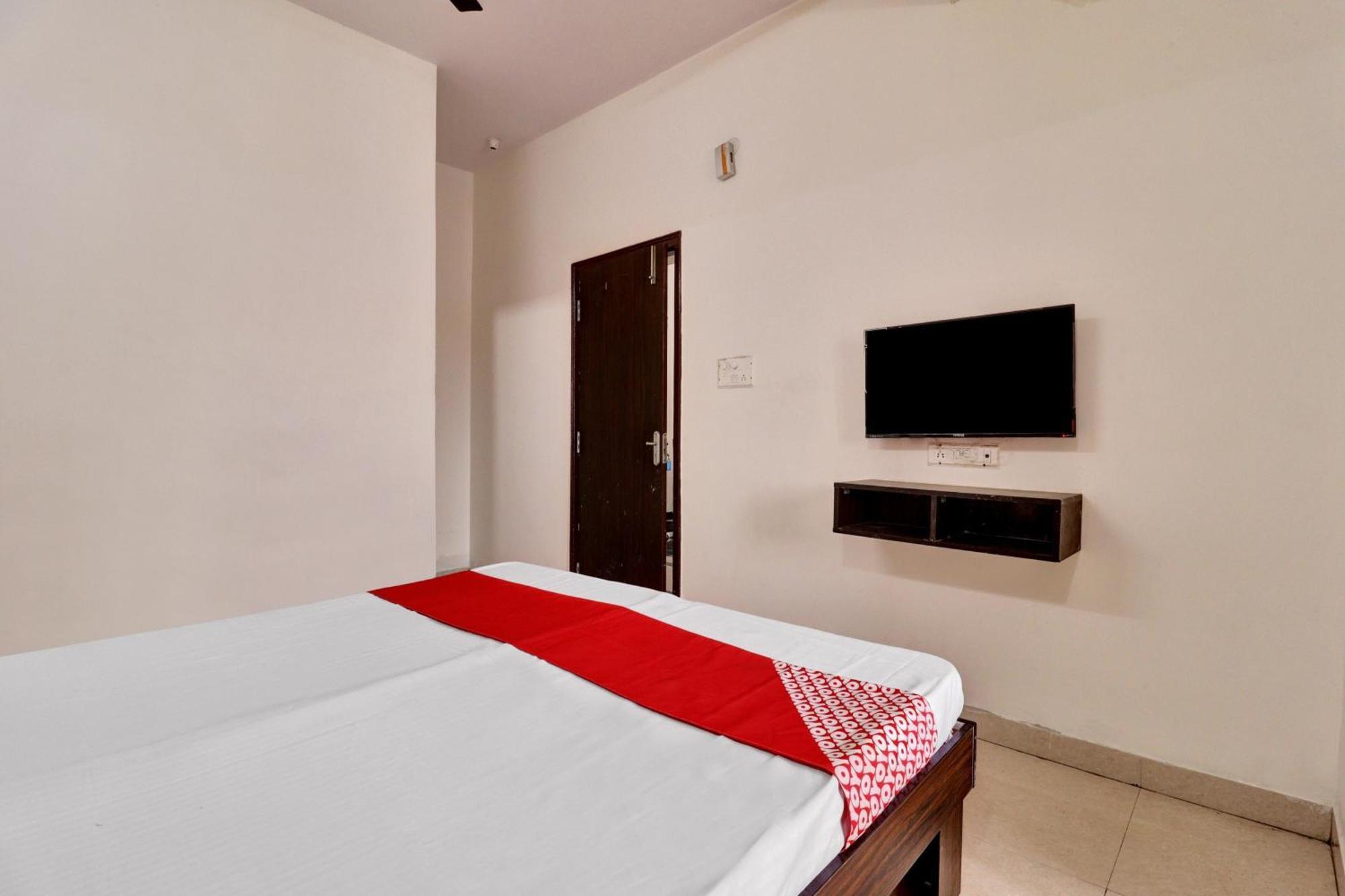 Hotel Millennium Comfort Bangalore Exterior foto